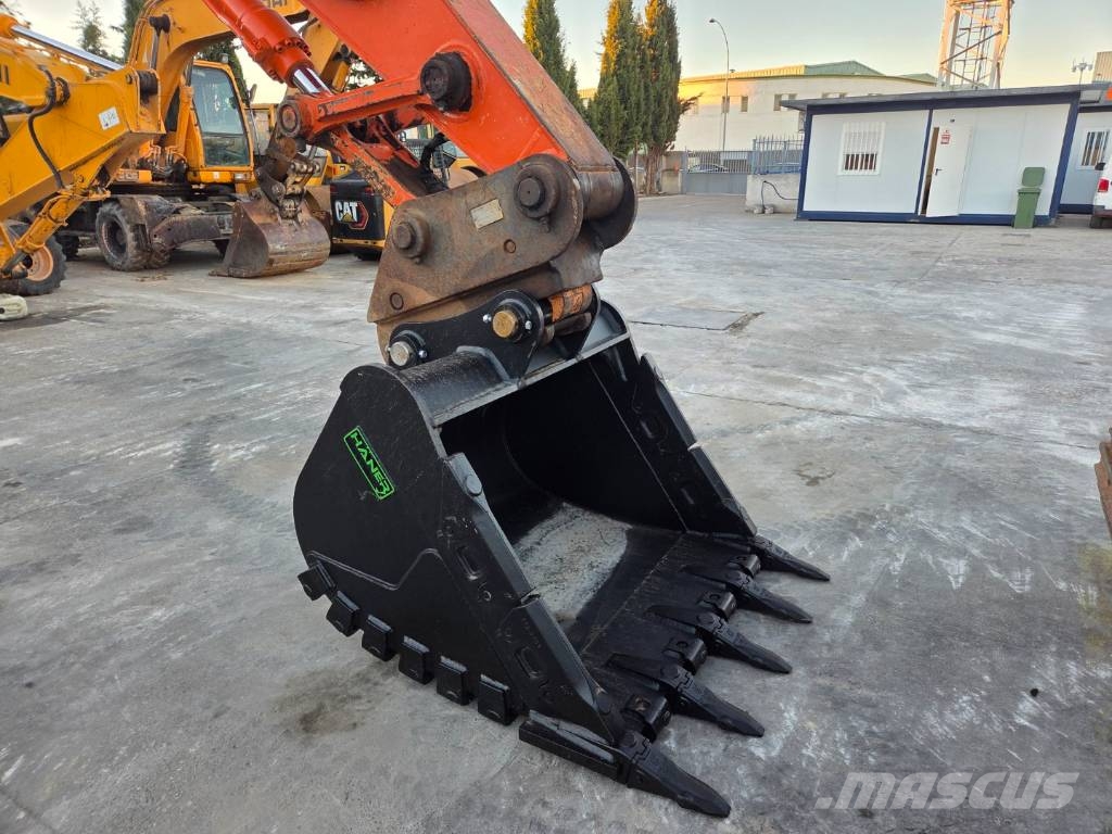 Hitachi ZX 225 US LC-6 Excavadoras de cadenas