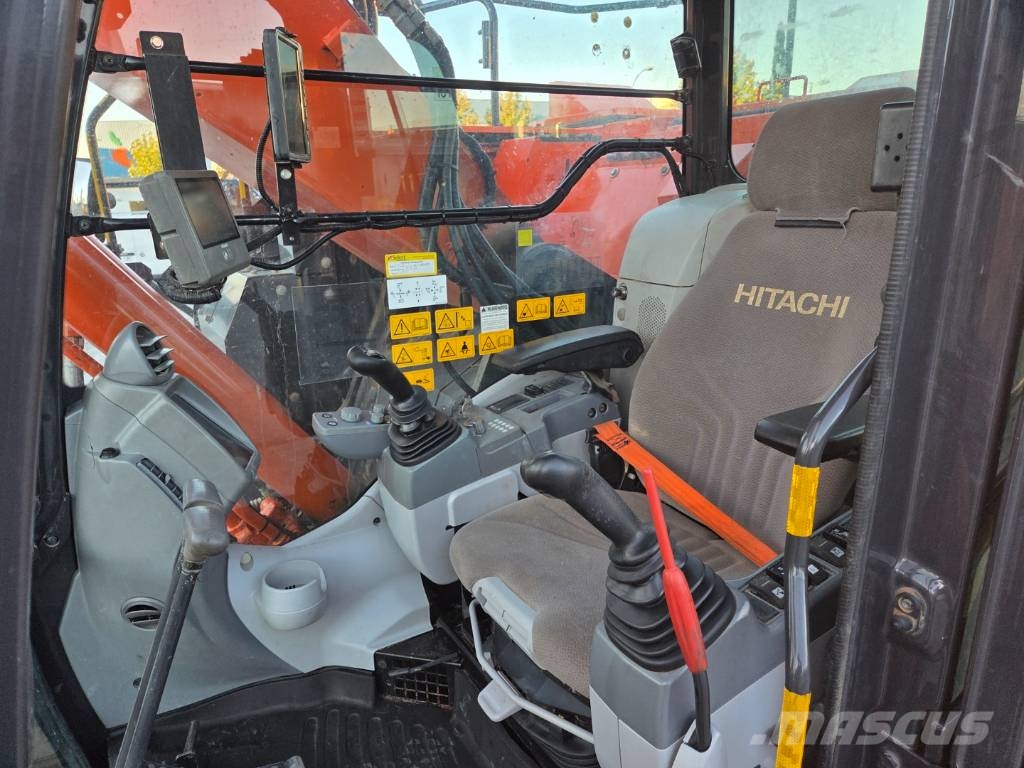Hitachi ZX 225 US LC-6 Excavadoras de cadenas