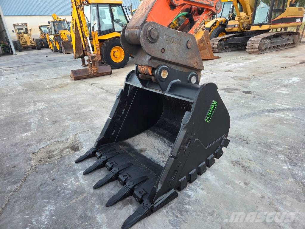Hitachi ZX 225 US LC-6 Excavadoras de cadenas