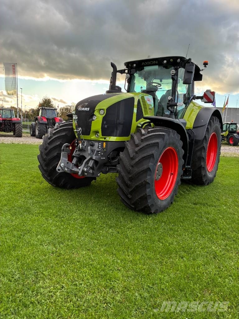 CLAAS Axion 960 Traktori