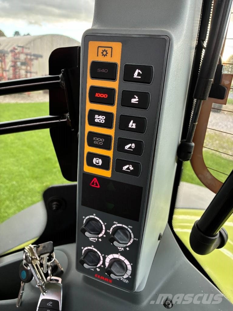CLAAS Axion 960 Traktori