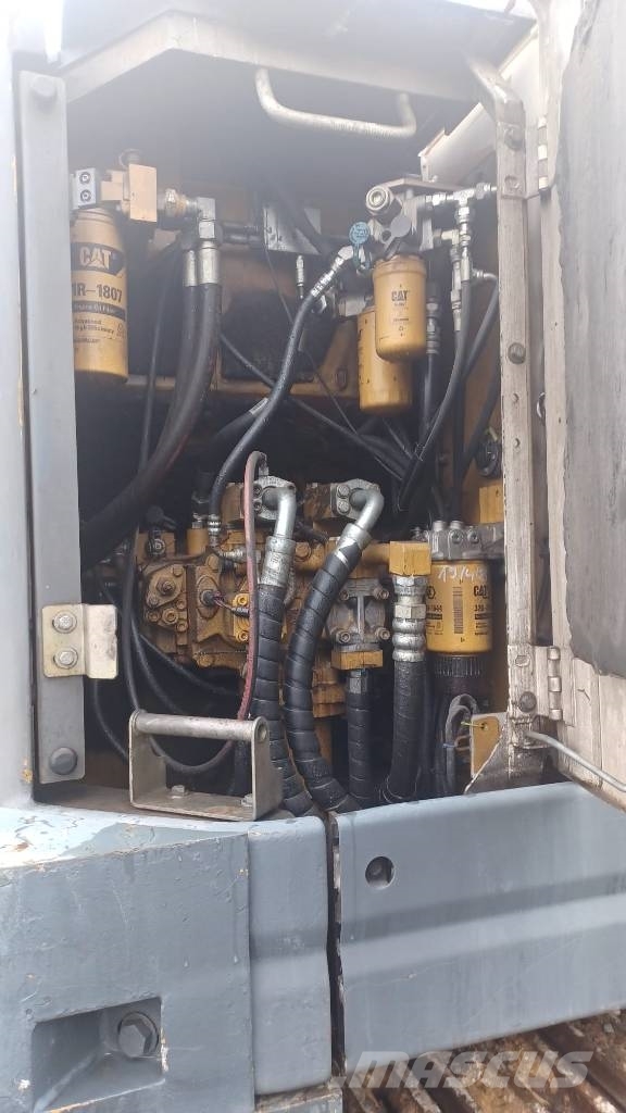 CAT 328 D L Bagri goseničarji