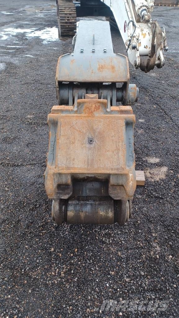CAT 328 D L Bagri goseničarji
