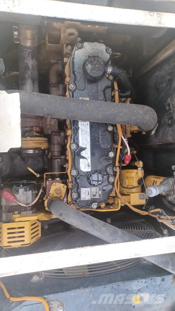 CAT 328 D L Bagri goseničarji