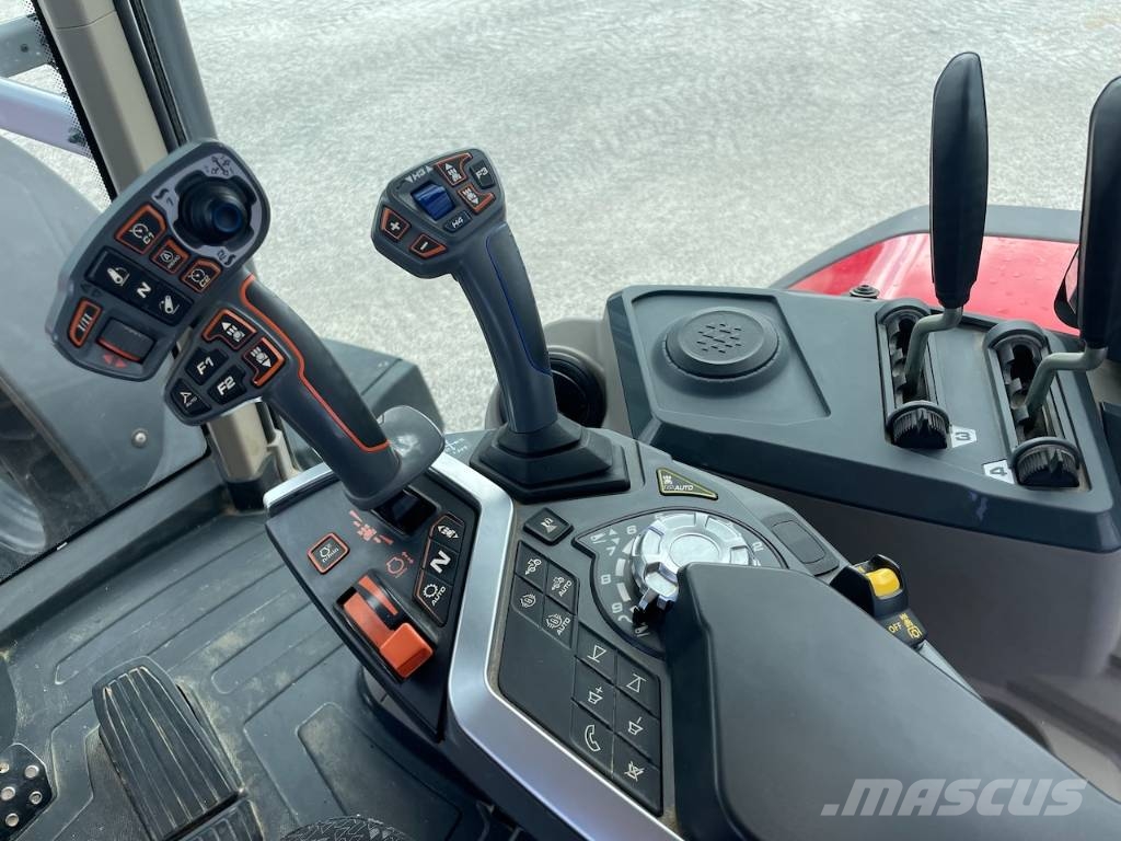 Massey Ferguson 8S.205 Dyna-7 الجرارات