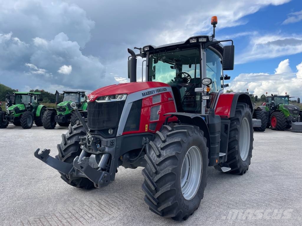 Massey Ferguson 8S.205 Dyna-7 الجرارات