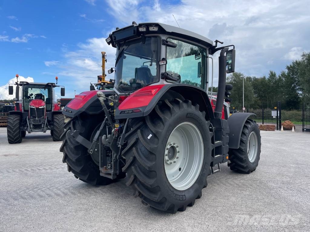 Massey Ferguson 8S.205 Dyna-7 الجرارات
