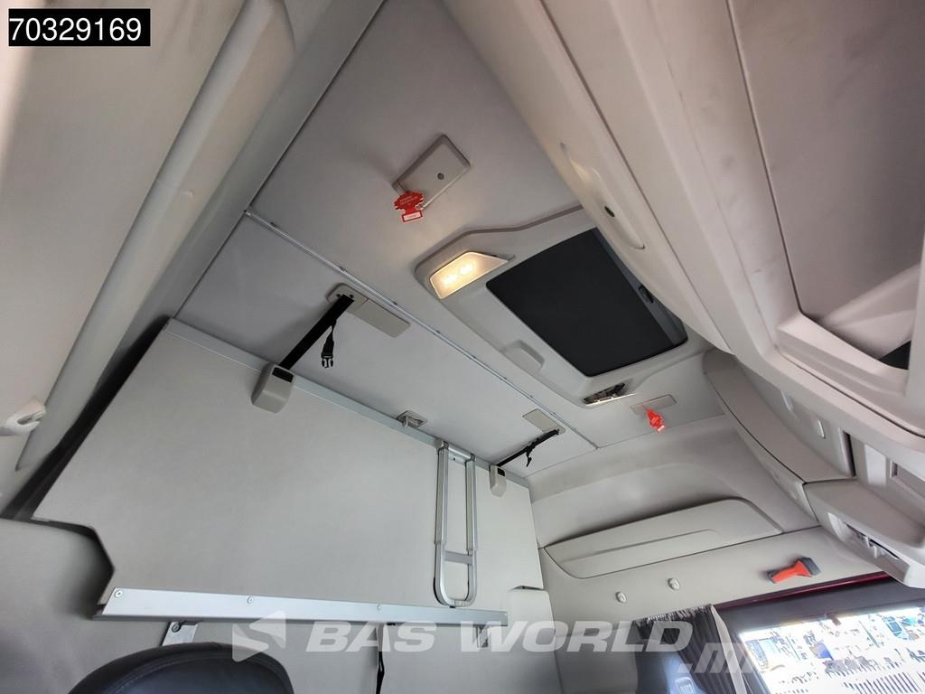 Iveco S-Way 570 4X2 Pegasus Edition! Retarder ADR Full-A Tractor Units
