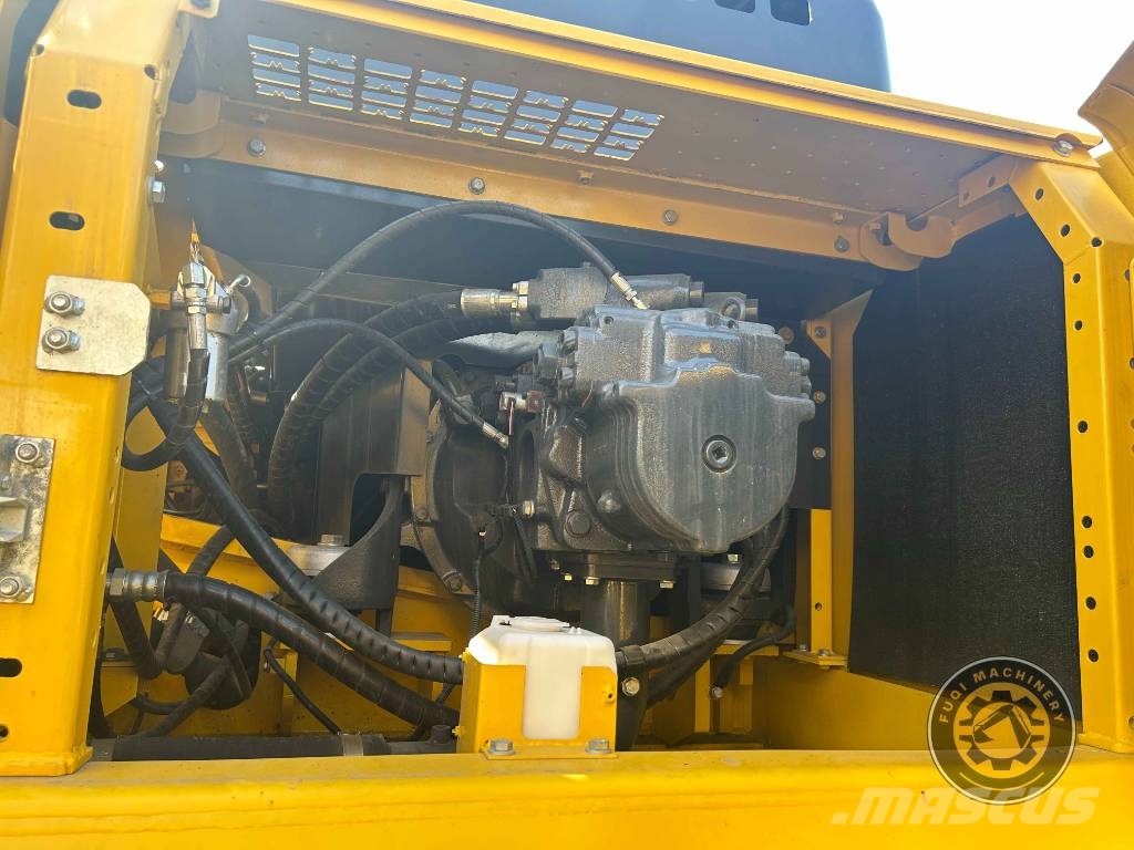Komatsu PC450-8 Raupenbagger
