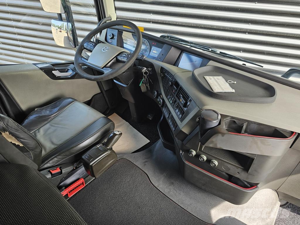 Volvo FH 500 8x2*6 KENNIS CRANE / KRAN Camiones grúa