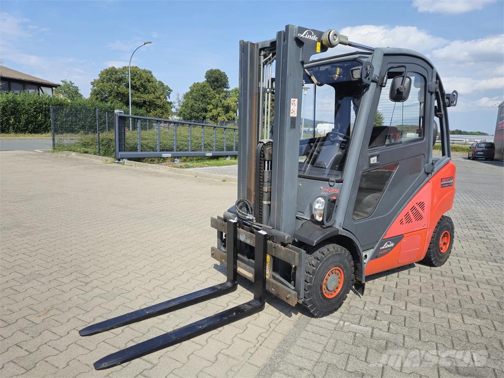 Linde H25D-02 Дизельні навантажувачі