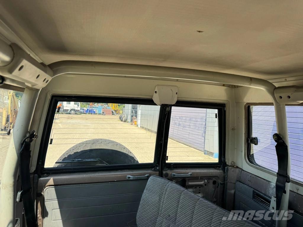 Toyota Land Cruiser **LANDCRUISER + HARDTOP** مركبات عابرة البلاد