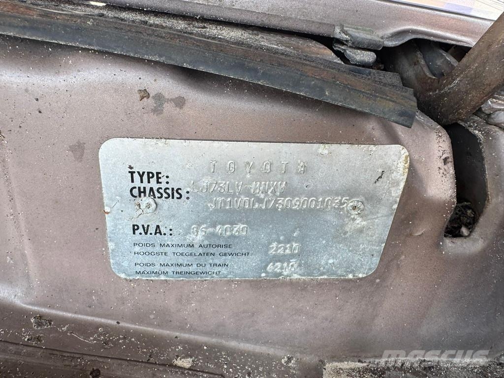 Toyota Land Cruiser **LANDCRUISER + HARDTOP** مركبات عابرة البلاد
