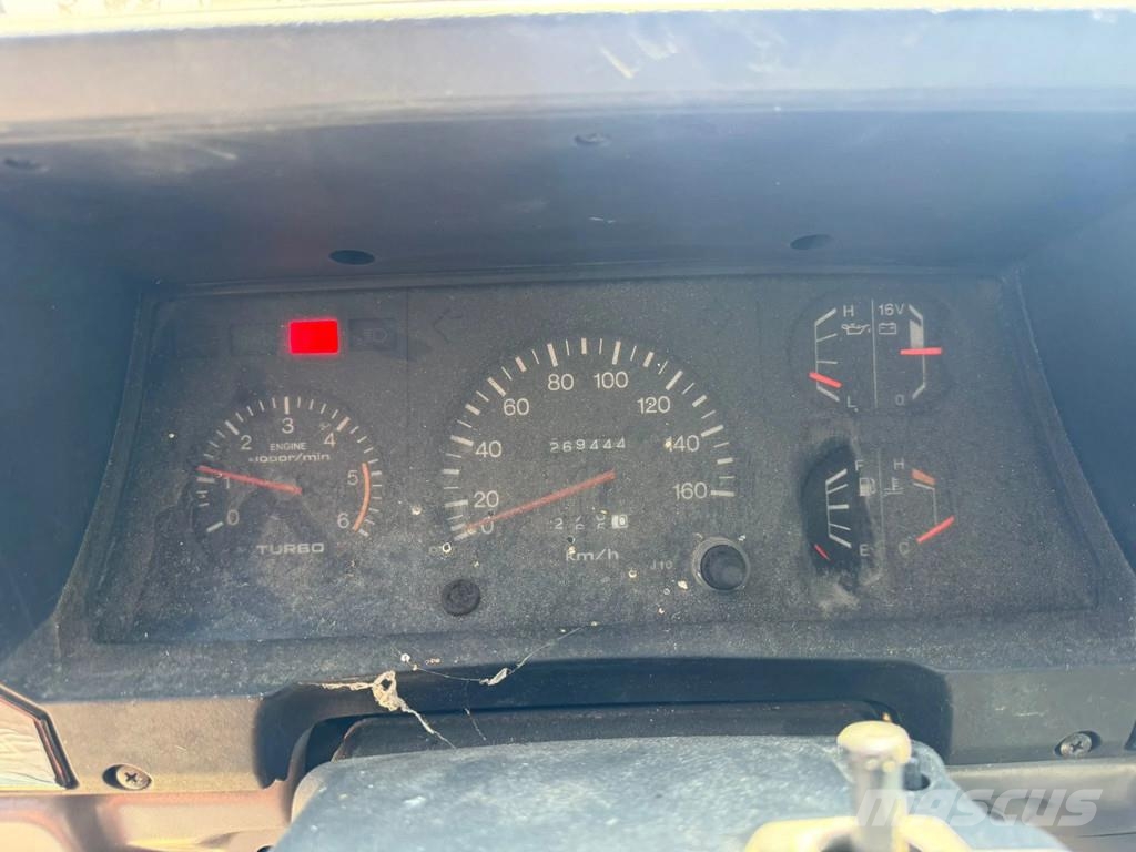 Toyota Land Cruiser **LANDCRUISER + HARDTOP** مركبات عابرة البلاد