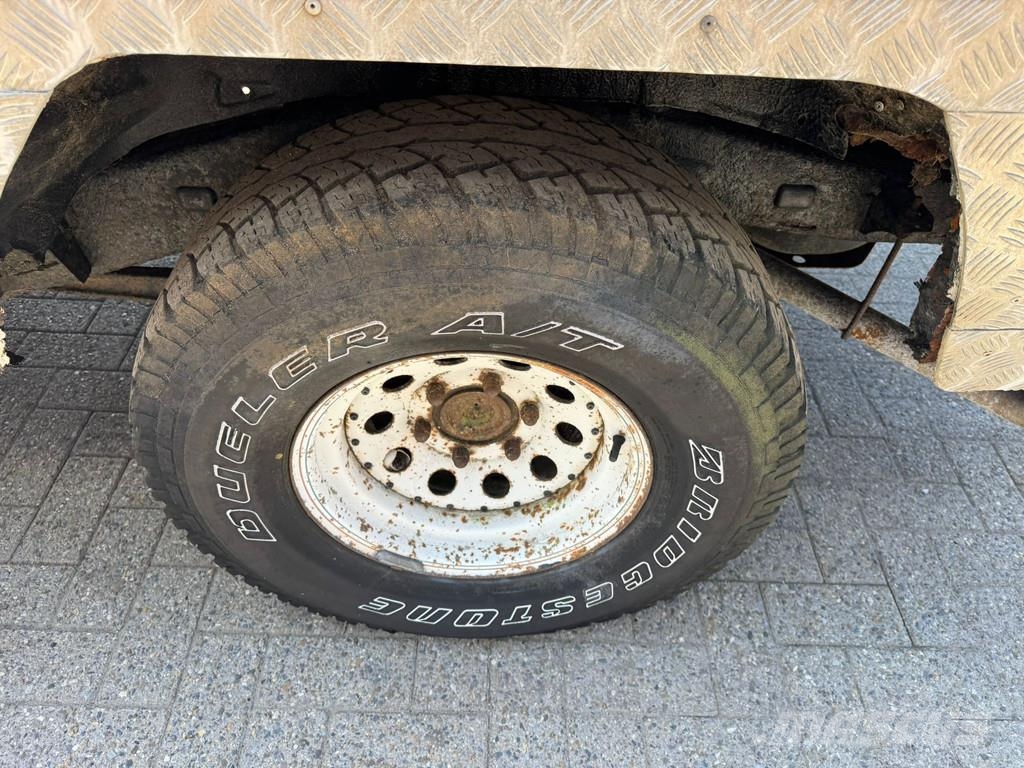 Toyota Land Cruiser **LANDCRUISER + HARDTOP** مركبات عابرة البلاد