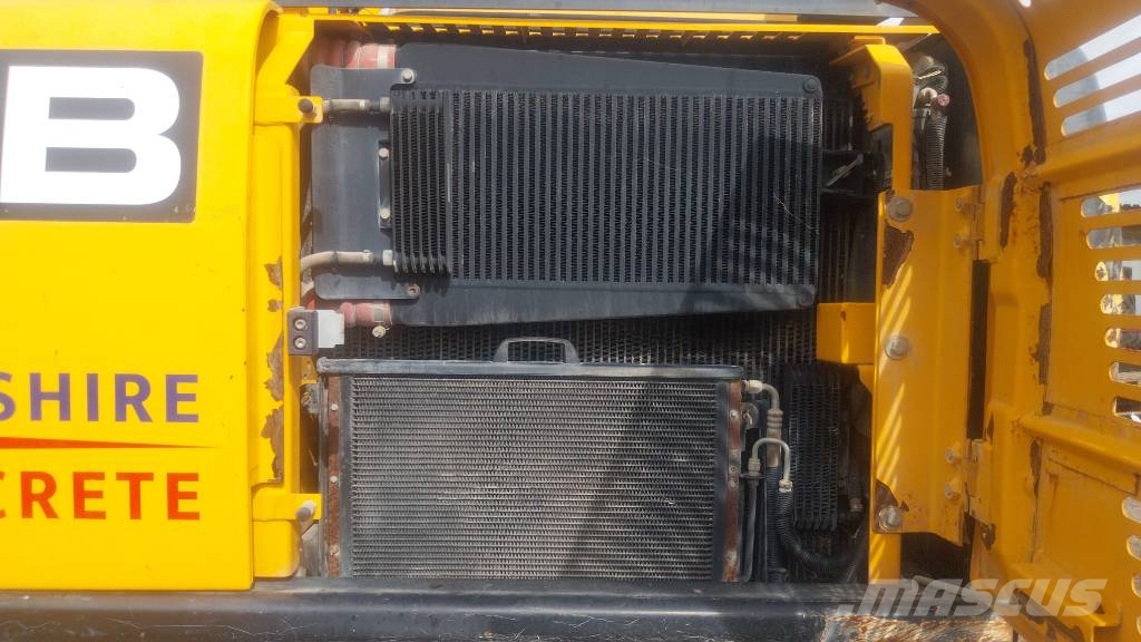 JCB JS 220 Plus Gravemaskiner på larvebånd