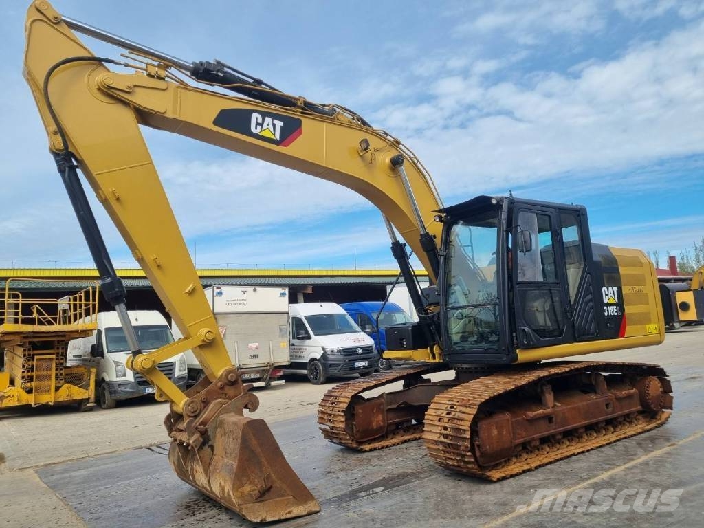 CAT 318 E L Lánctalpas kotrók