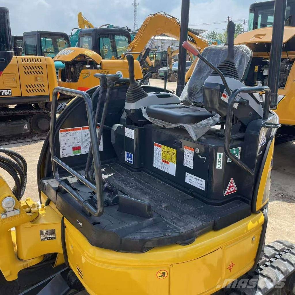 Komatsu PC 20 MR 小型挖掘机