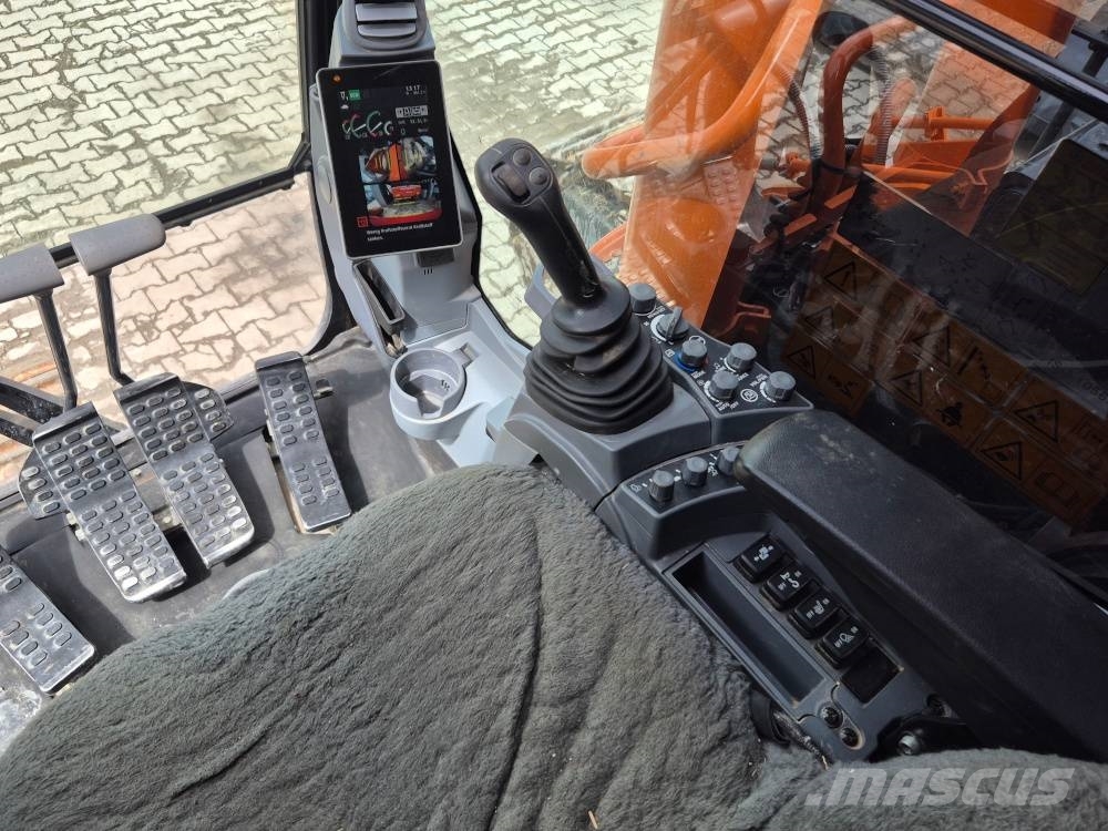 Hitachi ZX 300 LCN-7 Raupenbagger