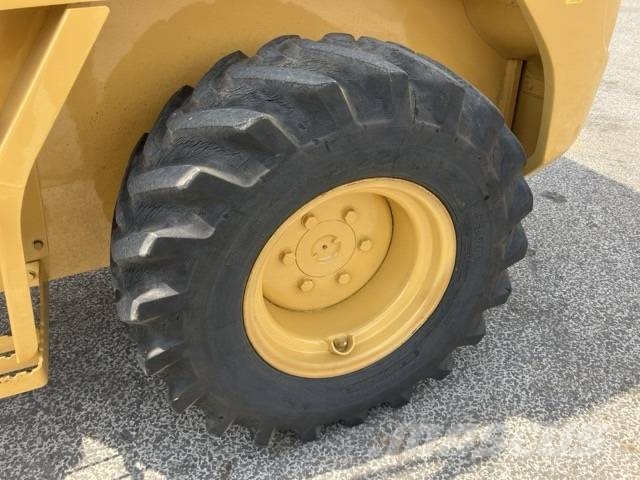 CAT Loader 901B2 Teleskooppikuormaajat