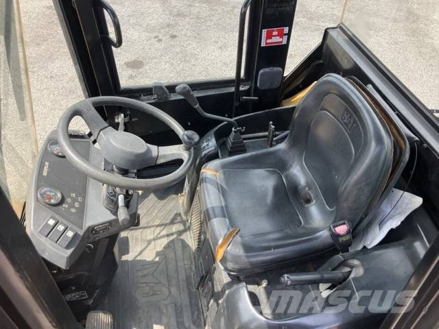 CAT Loader 901B2 Teleskooppikuormaajat