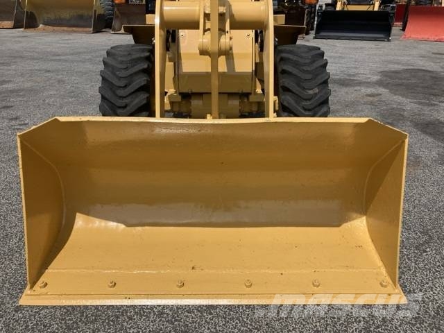 CAT Loader 901B2 Teleskooppikuormaajat