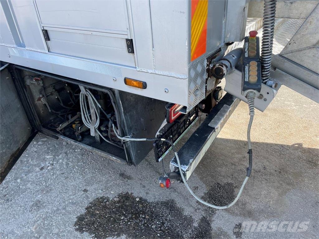 DAF FAR XF 105.510 preprava zvierat 6x2 retarder autom Camiones de ganado