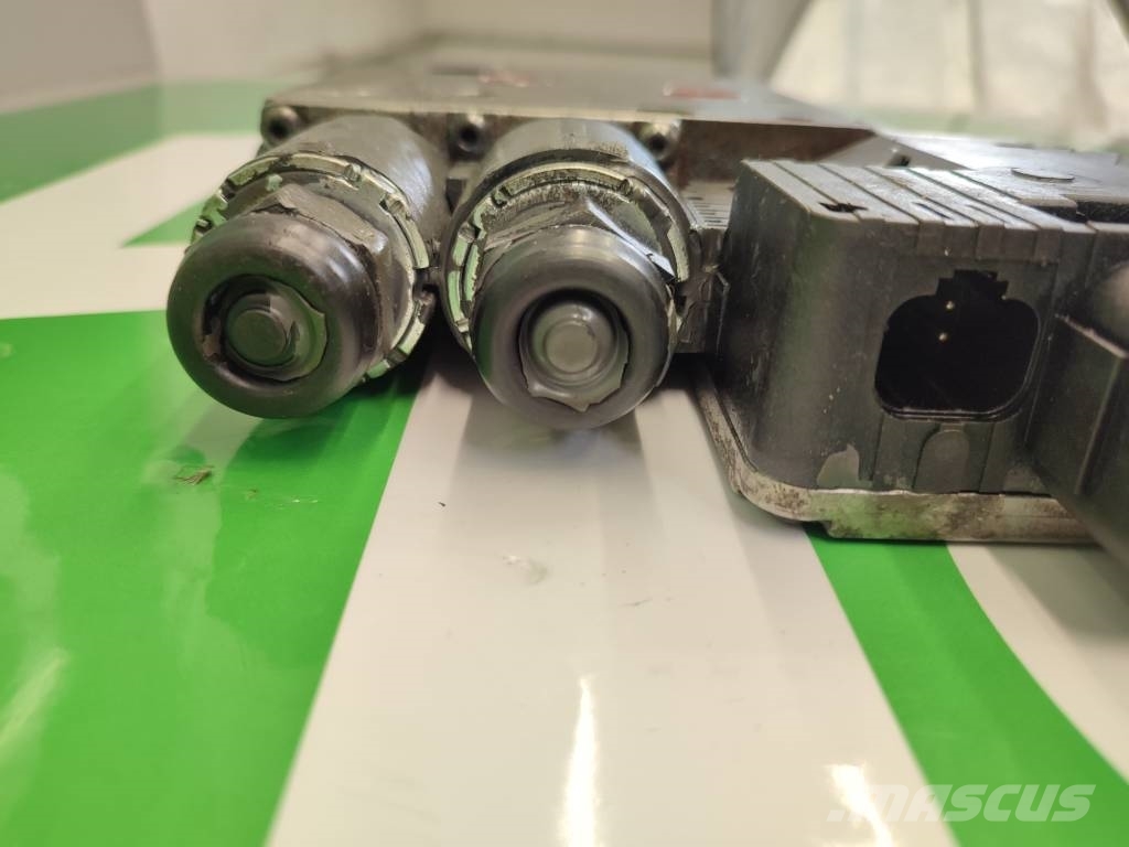 Fendt 820 Vario EHR Section Control Valve G718960030016 Hydraulik