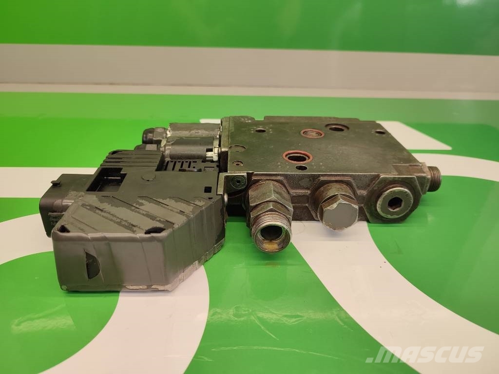 Fendt 820 Vario EHR Section Control Valve G718960030016 Hydraulik