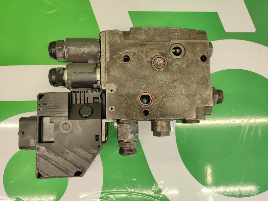 Fendt 820 Vario EHR Section Control Valve G718960030016 Hydraulik