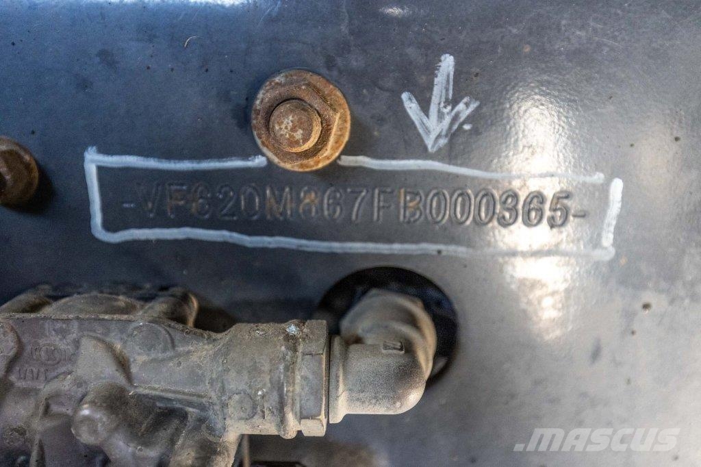 Renault D26.320-6x2+DHOLLANDIA 2T. Camiones con caja de remolque