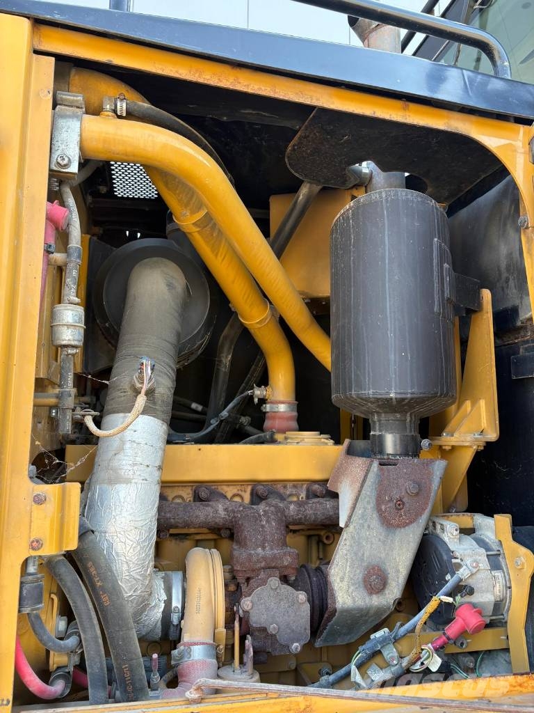 CAT 120 M VHP (CE certified - verified low hours) Gréderek
