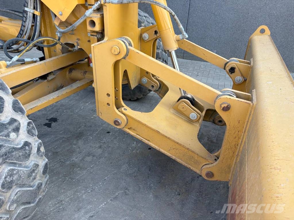 CAT 120 M VHP (CE certified - verified low hours) Gréderek