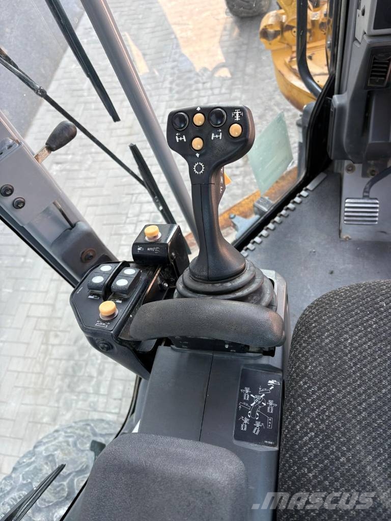 CAT 120 M VHP (CE certified - verified low hours) Gréderek