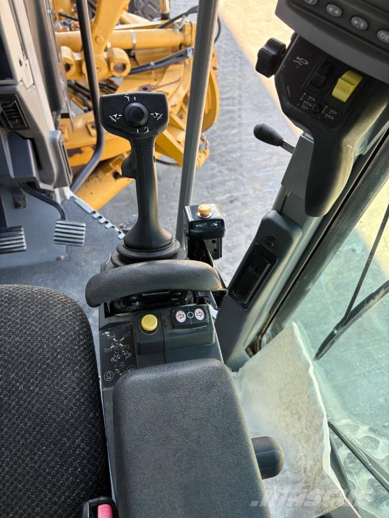 CAT 120 M VHP (CE certified - verified low hours) Gréderek