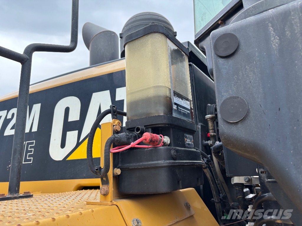 CAT 972 M Pale gommate
