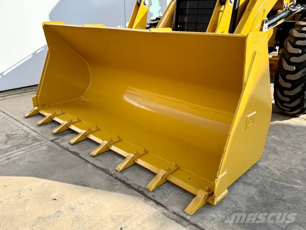 CAT 424 4WD - Hammer Lines / Airco Εκσκαφείς Φορτωτές τύπου JCB