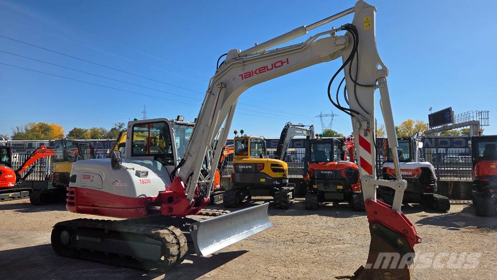 Takeuchi TB 290 Средни екскаватори 7т - 12т