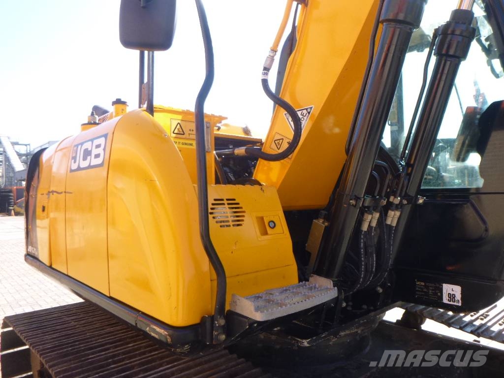JCB JS131LC+ Paletli ekskavatörler