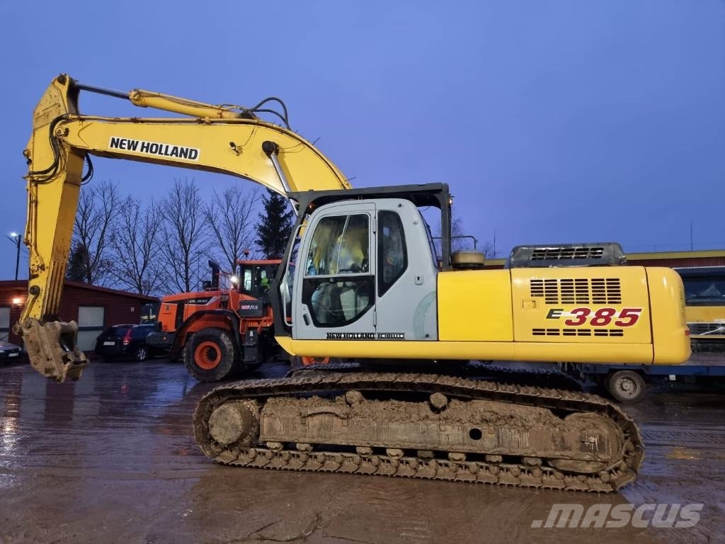 New Holland E 385 Raupenbagger