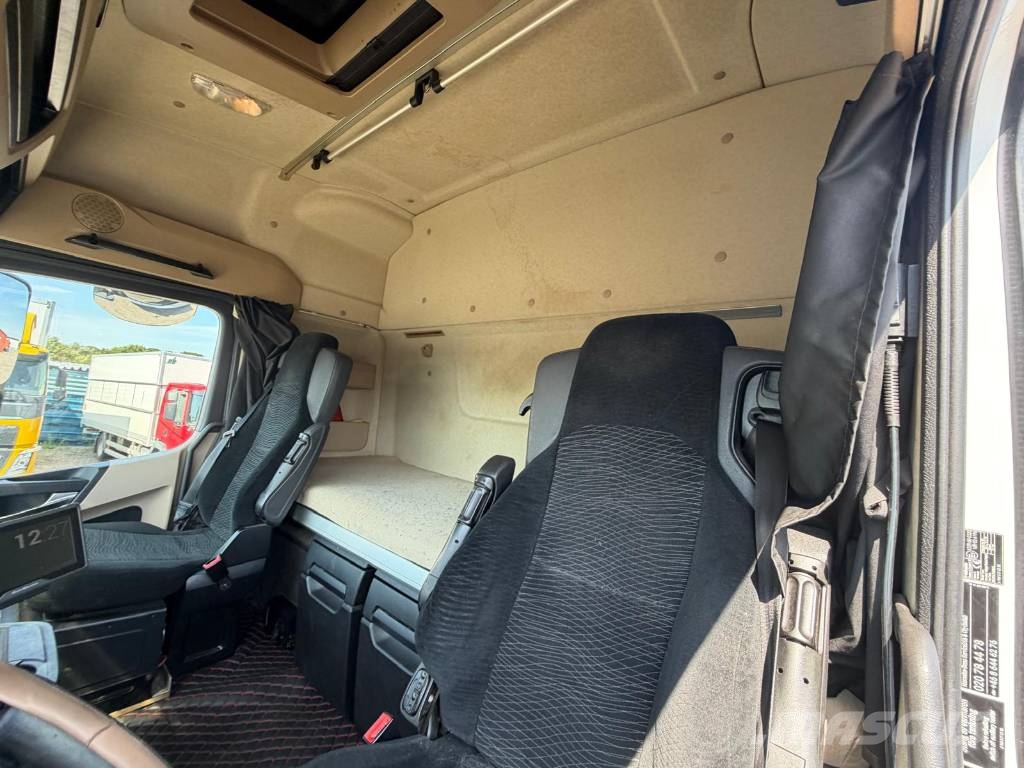 Mercedes-Benz ACTROS 2551 Serie 2252 中古トラクターヘッド | トレーラーヘッド