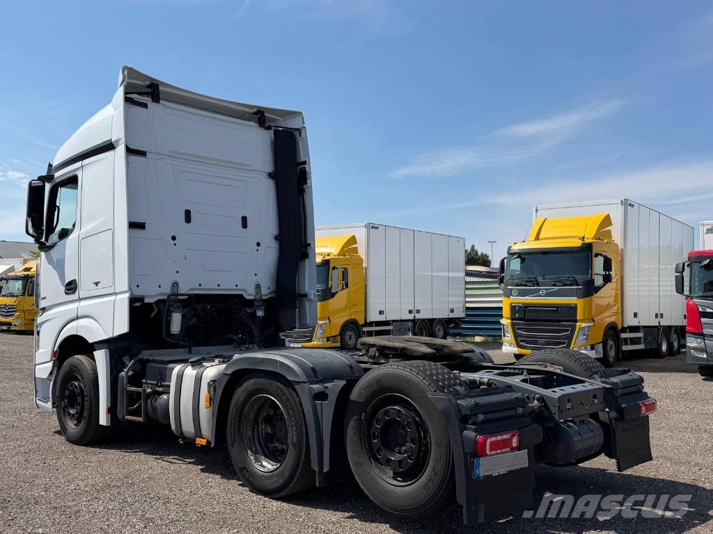 Mercedes-Benz ACTROS 2551 Serie 2252 中古トラクターヘッド | トレーラーヘッド
