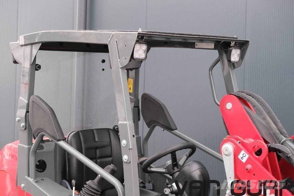 Weidemann 1260LP | 2025 | euro aufnahme Gumikerekes homlokrakodók