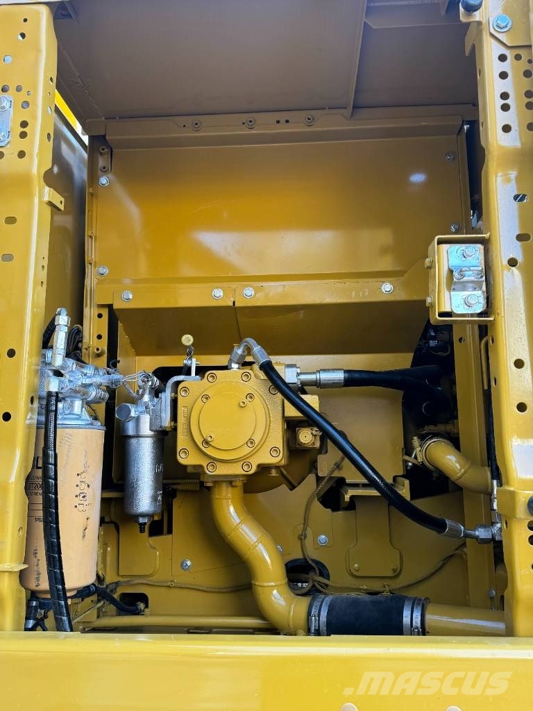 CAT CAT323 حفارات وسط 7 طن - 12 طن