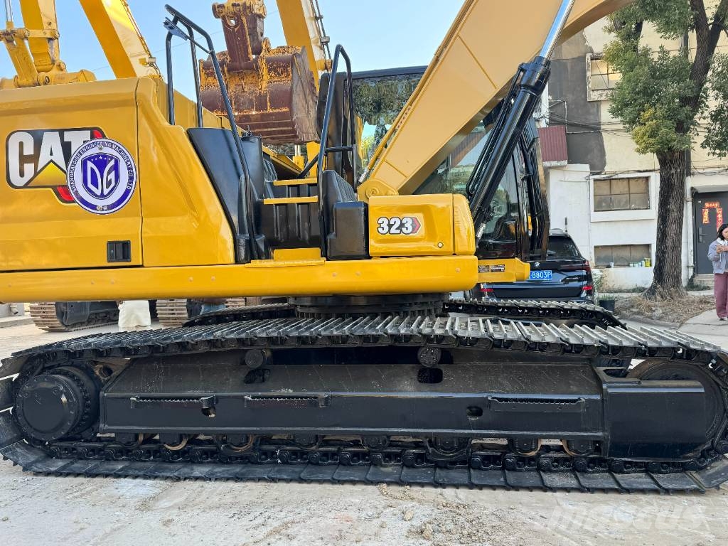 CAT CAT323 حفارات وسط 7 طن - 12 طن