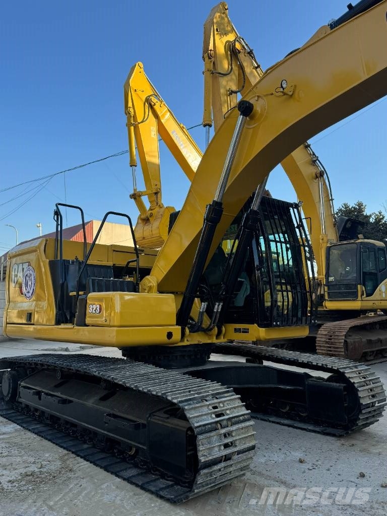 CAT CAT323 حفارات وسط 7 طن - 12 طن