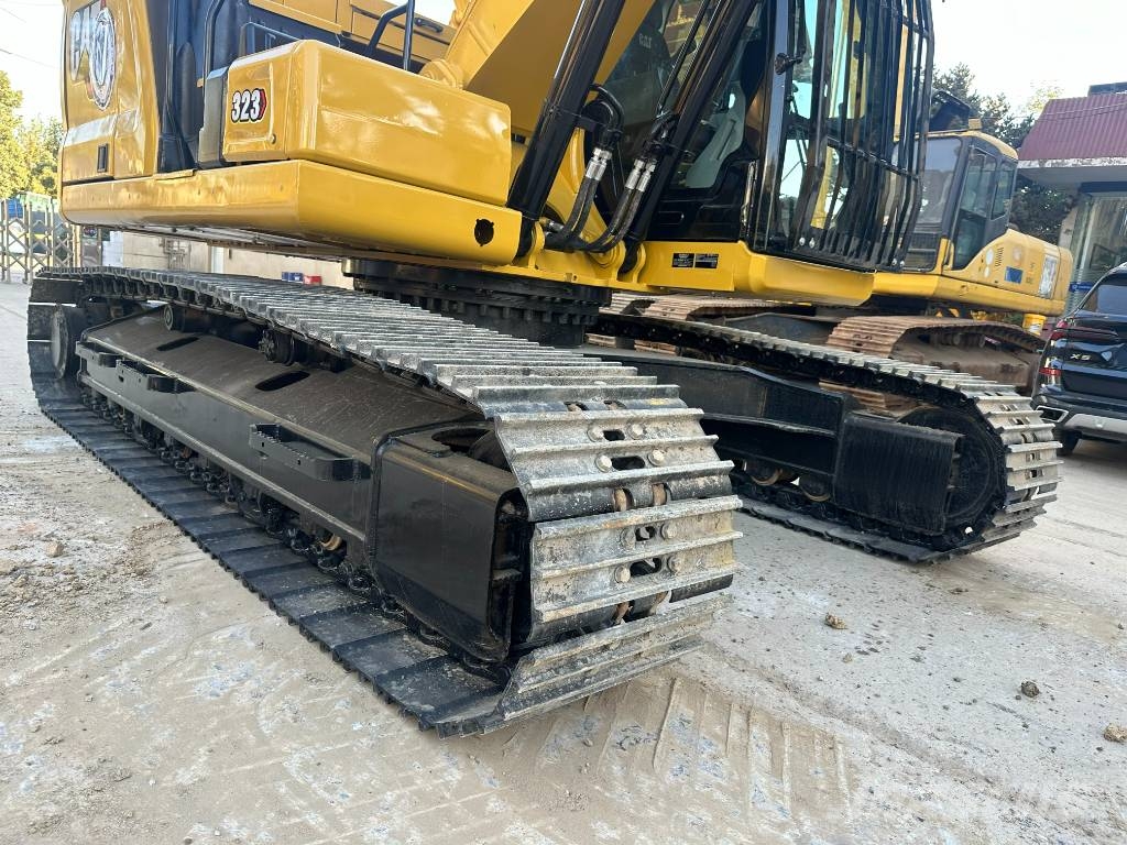 CAT CAT323 حفارات وسط 7 طن - 12 طن