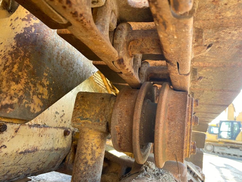 CAT 931 Roomiklaadurid