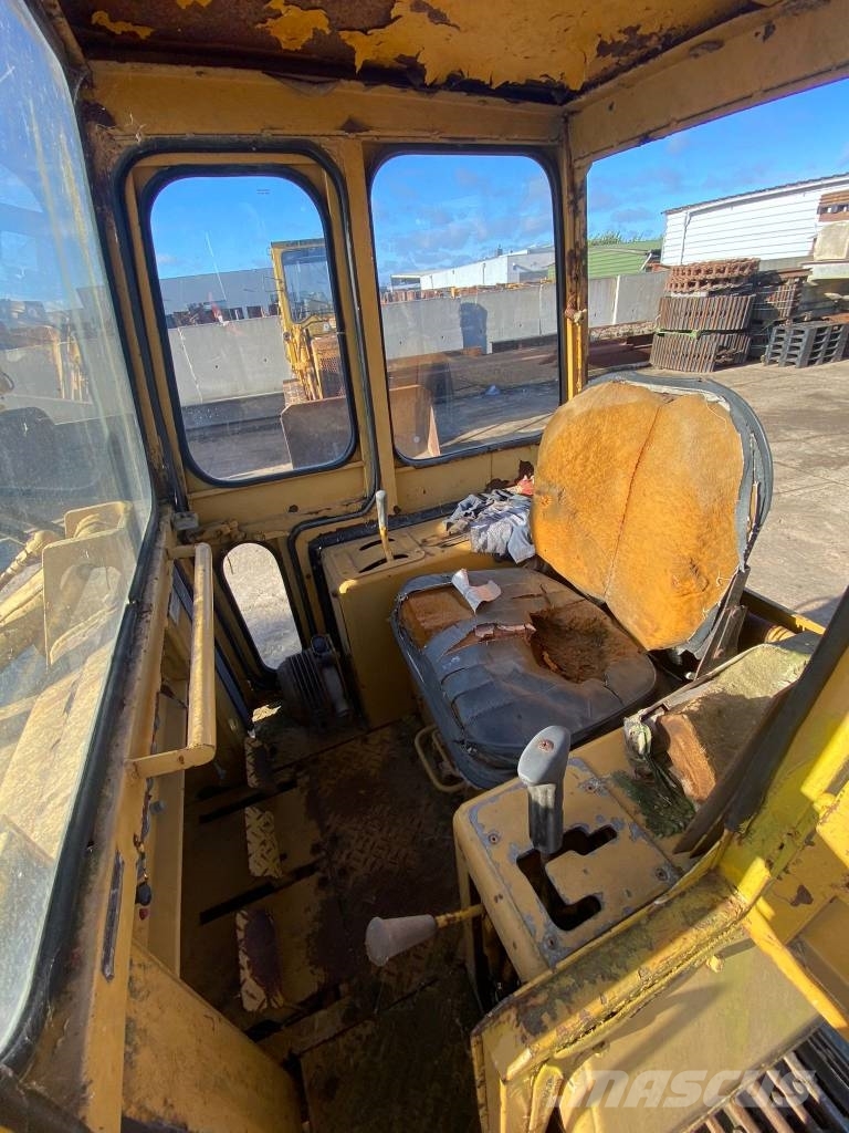 CAT 931 Roomiklaadurid