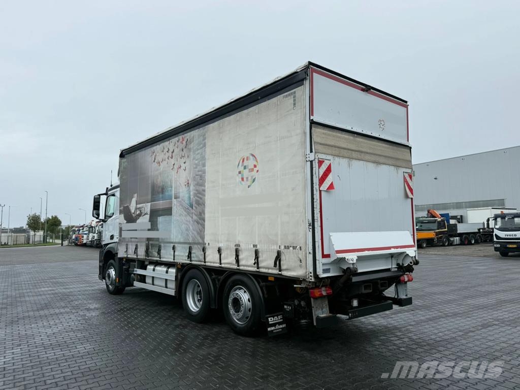 Mercedes-Benz Antos 2640 6x2 Euro 6 – Schuifzeil – Schuifdak – B Kofferaufbau